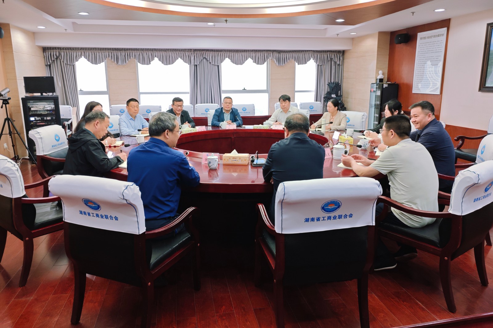 树立和践行正确政绩观 | 乐岩会长一行深入调研探索职业经理人制度助力民企传承                                                              