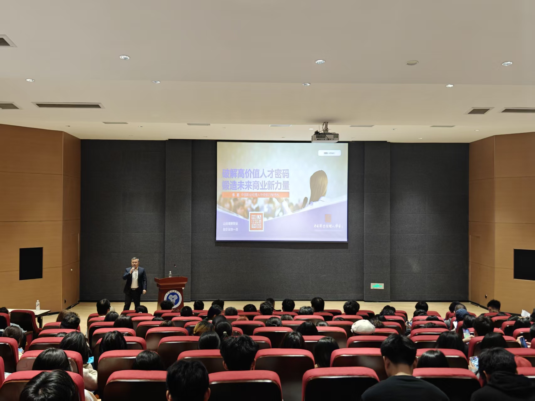 1763346217055001611.jpg 115e6426510b8c1765871bc5f457d7e5.jpg